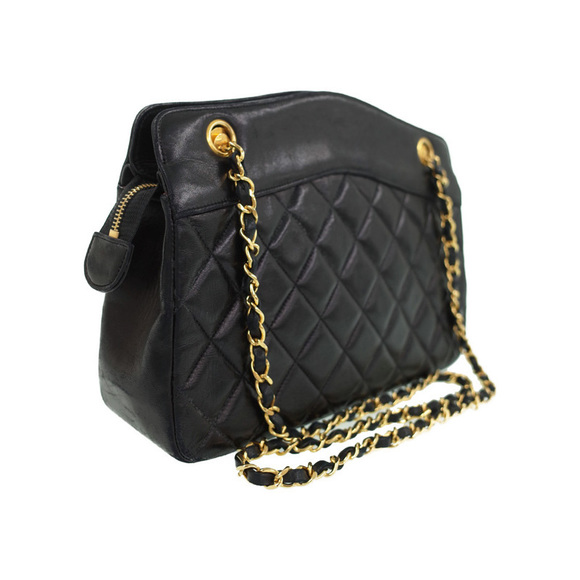 Chanel Matelasse Chain Shoulder Bag - Picture 2 of 9